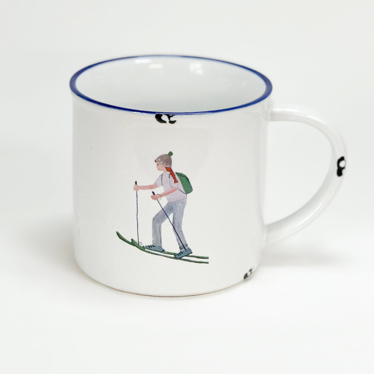 Keramiktasse im Emaille- Look 460 ml,  mit einer Tourengeherin - Bild 1