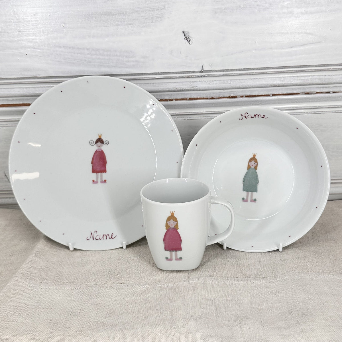 Produkt mit Kindergeskirr mit Prinzessinnen, Kindergeskirr mit Prinzessinnen, Produkt, Winterkollektion, Barbara's Porzellanwerkstatt