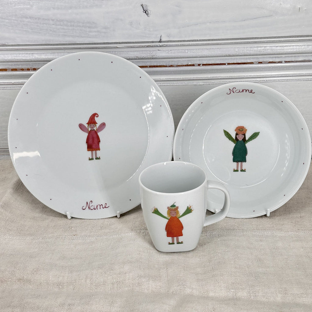 Produkt mit Kindergeskirr mit Blumenkindern, Kindergeskirr mit Blumenkindern, Produkt, Winterkollektion, Barbara's Porzellanwerkstatt